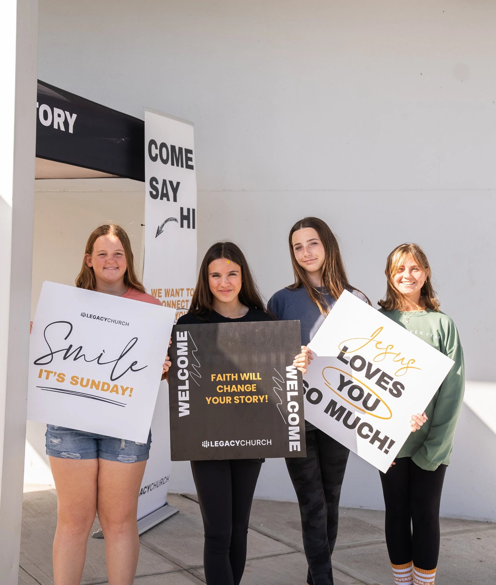 Volunteer on the Dream Team